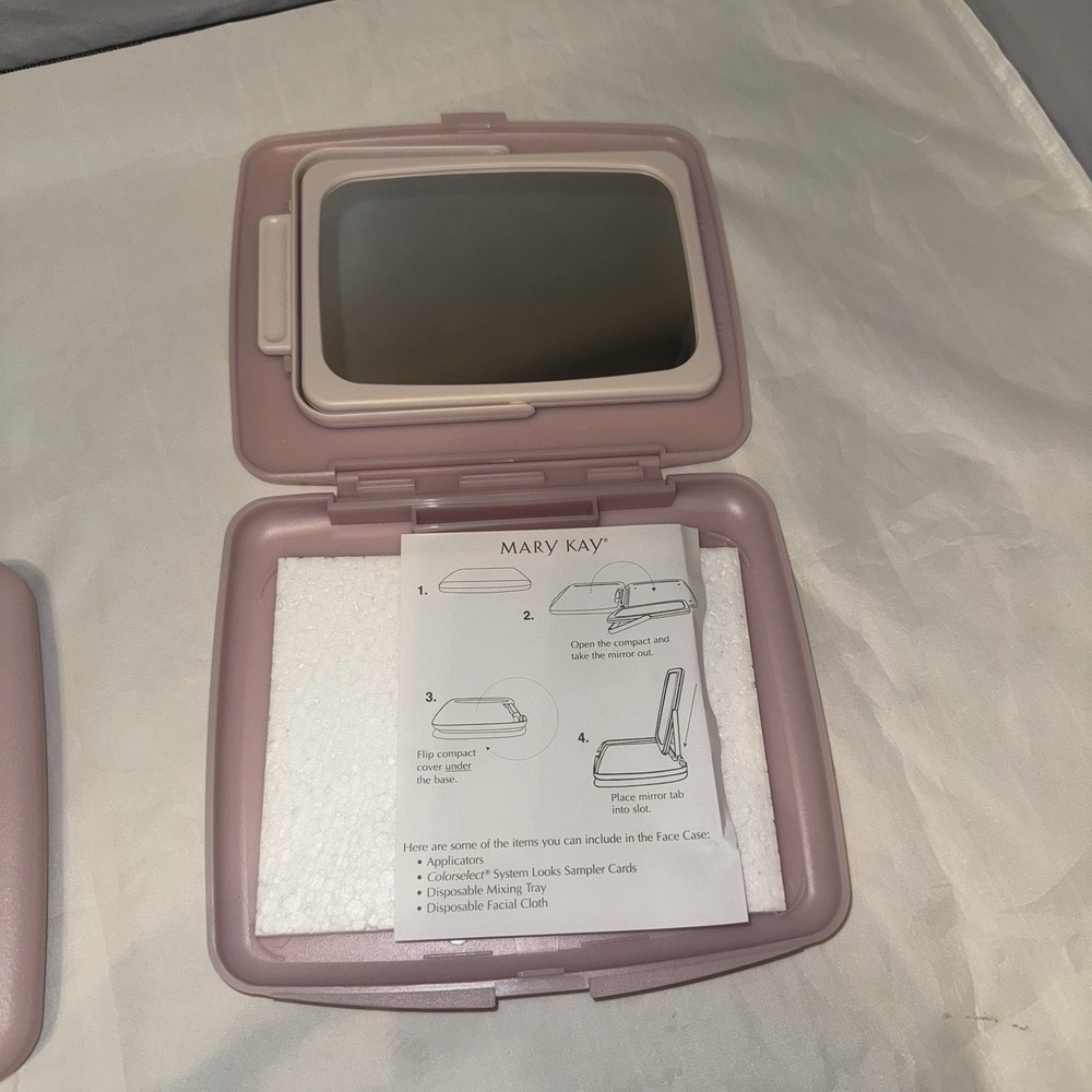 Vintage Mary Kay Stand Up Travel Make-up Mirror in Pink Hard Plastic‎ Case NOS